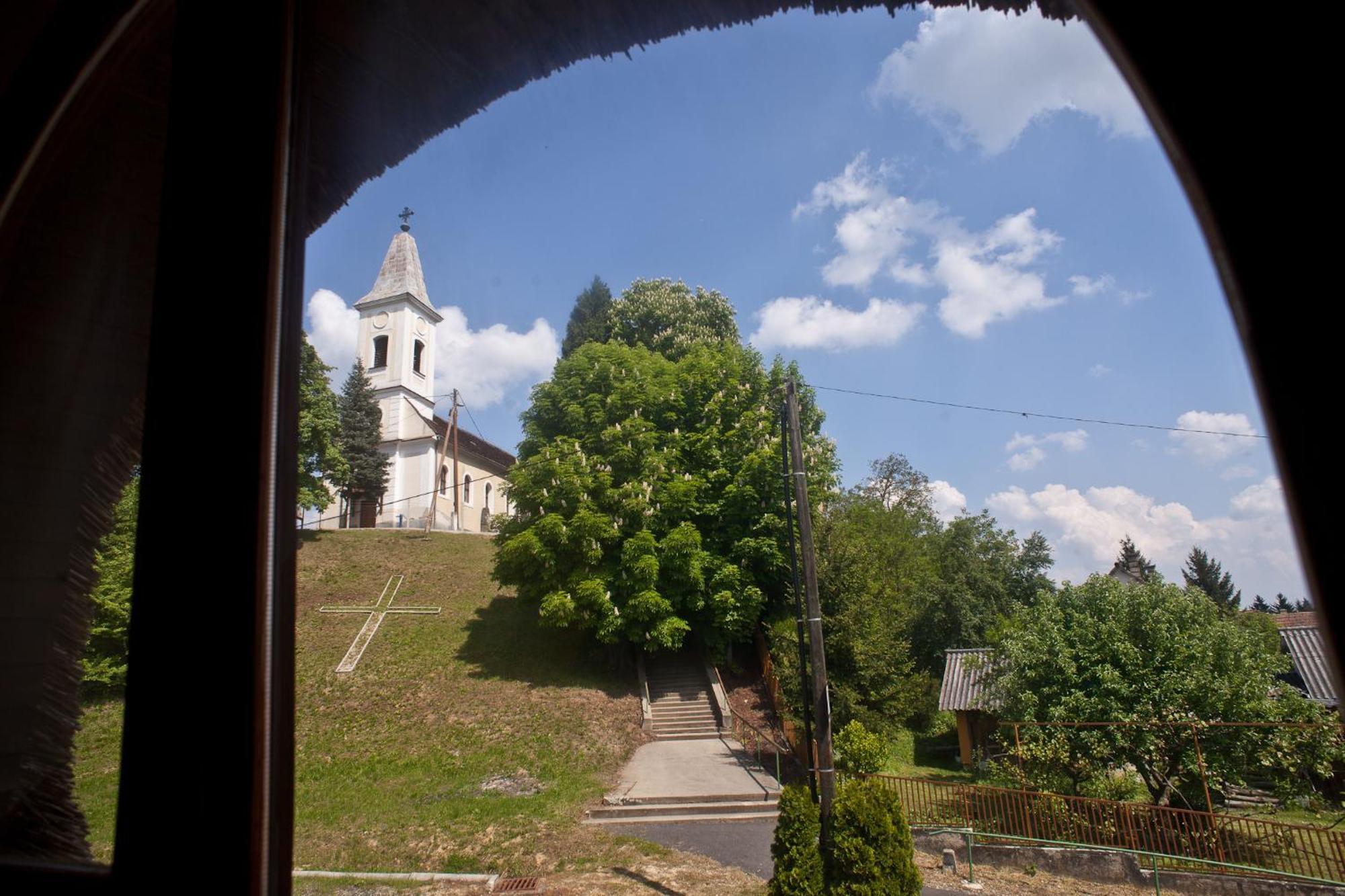 St.Michael Panzio Lovaspark Vasszentmihaly Bilik gambar